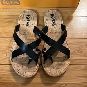 Size 7 black sandals by korks